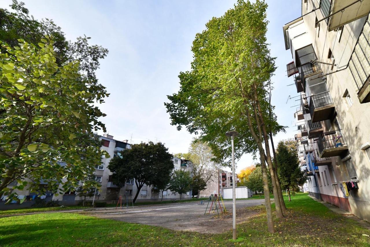 Studio Apartment Aneta ซาเกร็บ ภายนอก รูปภาพ