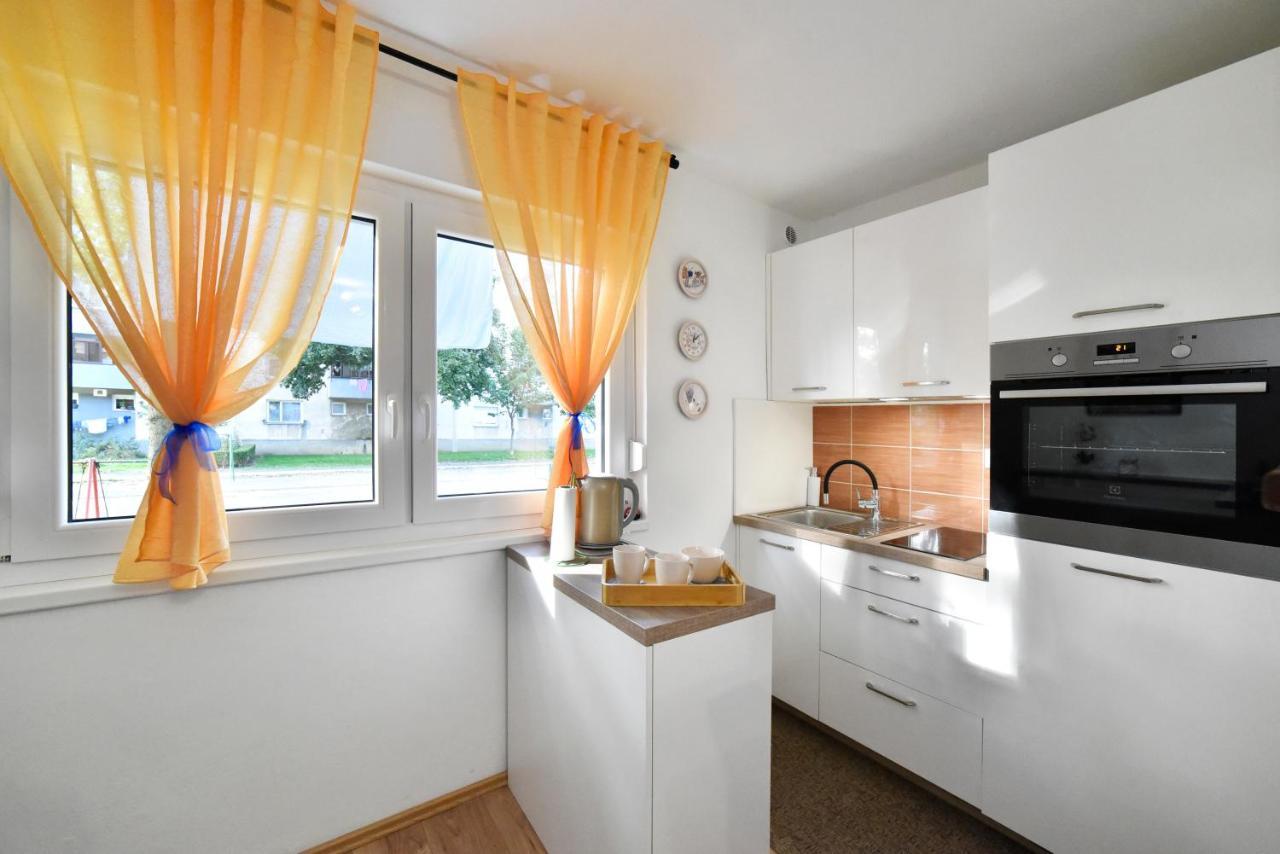 Studio Apartment Aneta ซาเกร็บ ภายนอก รูปภาพ