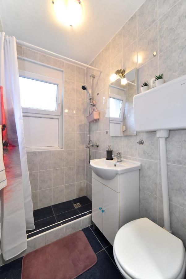 Studio Apartment Aneta ซาเกร็บ ภายนอก รูปภาพ