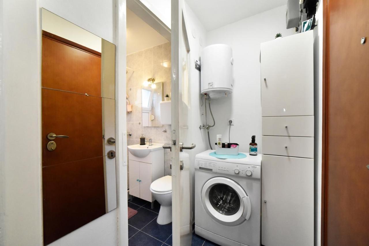 Studio Apartment Aneta ซาเกร็บ ภายนอก รูปภาพ